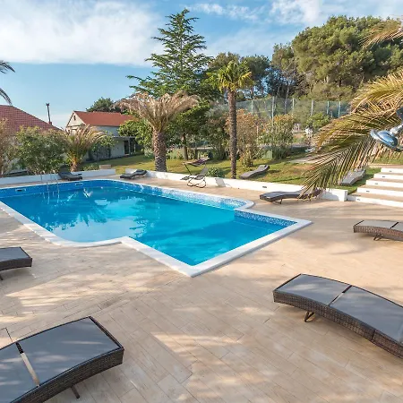 Modern With Large Pool *